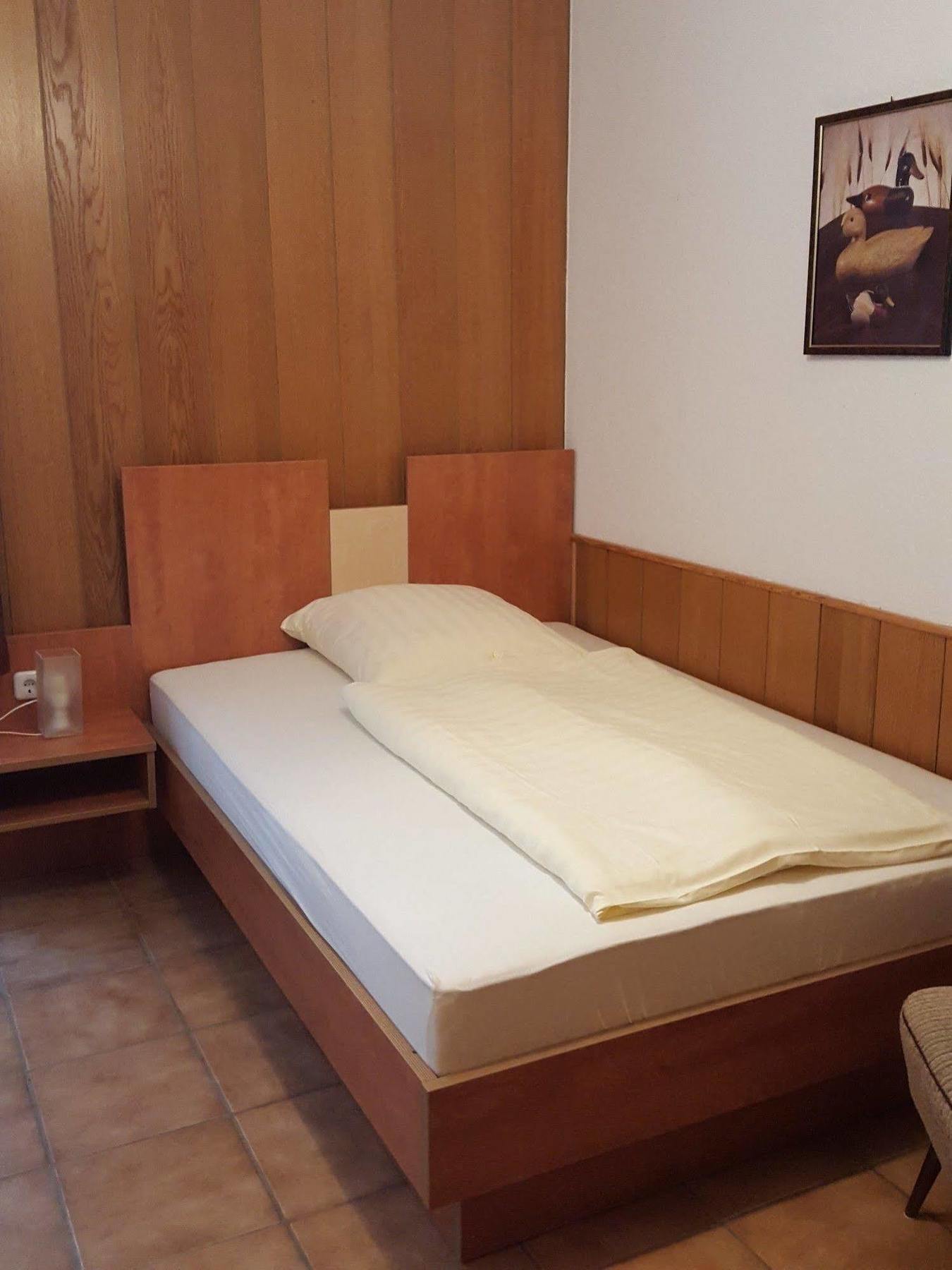 Waldhotel Zur Holzmuhle Eldagsen Exterior foto