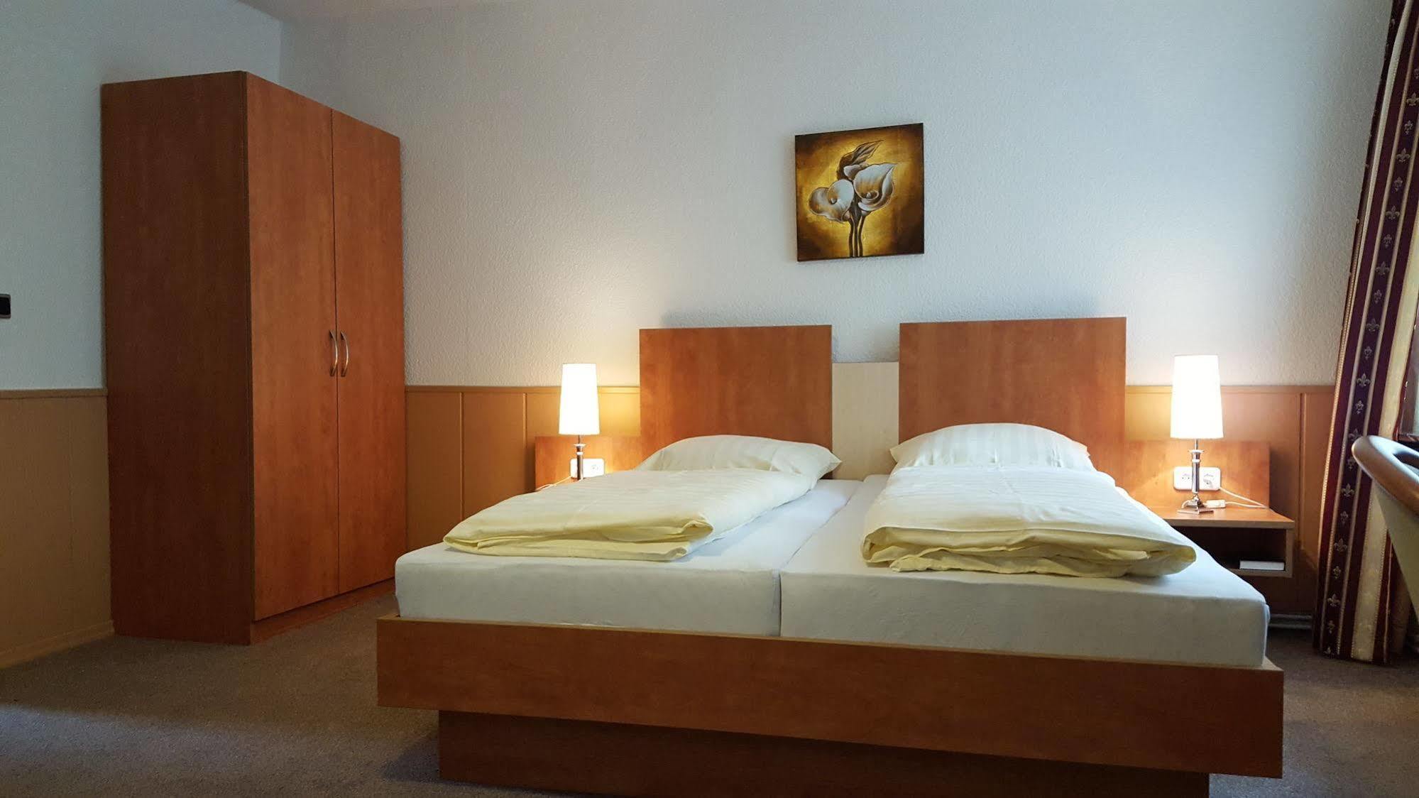 Waldhotel Zur Holzmuhle Eldagsen Exterior foto